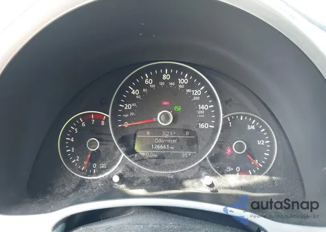 2012 Volkswagen Beetle 2.5L z USA, uszkodzony, nr VIN 3VWJX7AT1CM653326